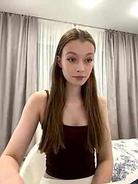 FriendlyFire_18 from StripChat is Freechat