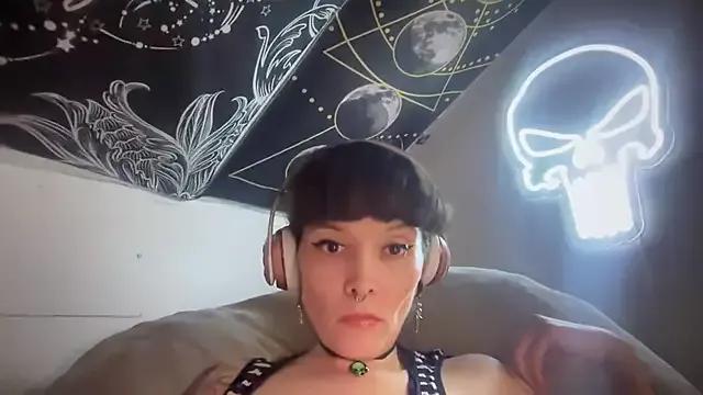 Photos of FRRANNKIE from StripChat is Freechat