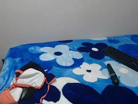 Photos of Fruit2love from StripChat is Freechat