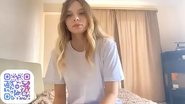 Photos of FruityXo from StripChat is Freechat