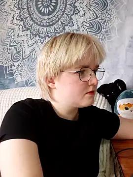 FynnRawr from StripChat
