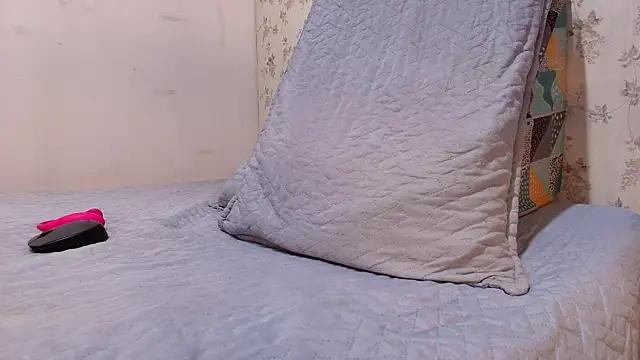 gala_sr from StripChat