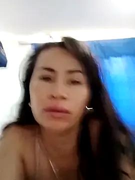 Discover our girls online shows and discover the company of countless livestreamers, with stunning shapes, sex toys and more.