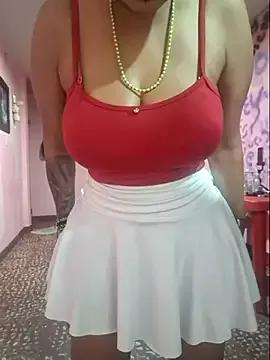 gatadeojosclaros from StripChat