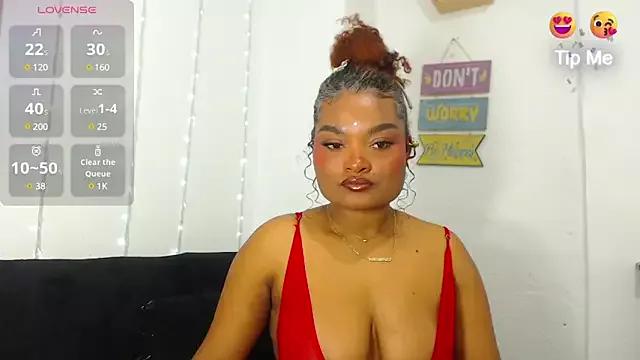 Discover our girls online shows and discover the company of countless livestreamers, with stunning shapes, sex toys and more.