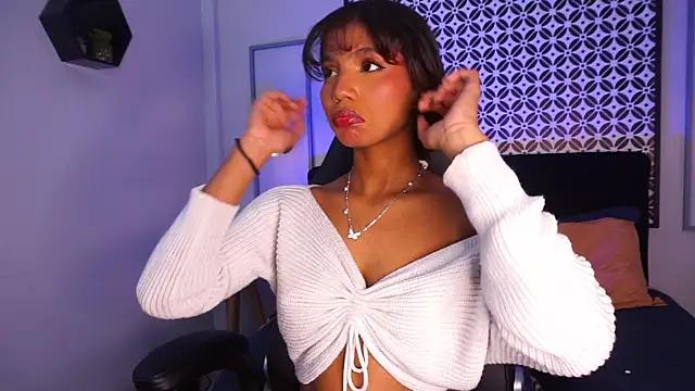 Gigi_Strawberry from StripChat