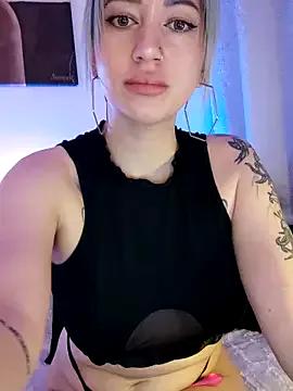 Gina-Lumara from StripChat is Freechat