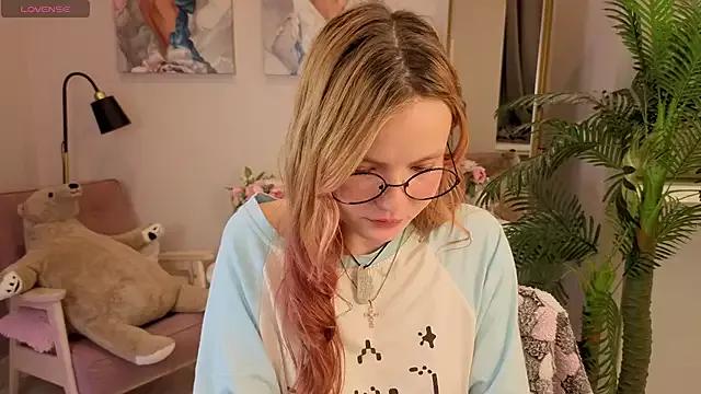Ginger_Emma from StripChat