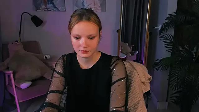 Discover our girls online shows and discover the company of countless livestreamers, with stunning shapes, sex toys and more.