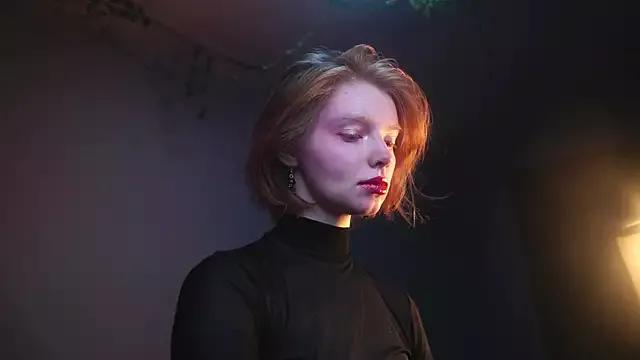 ginger_hugs from StripChat