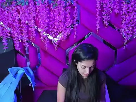Gisell_Squirt_ from StripChat is Freechat