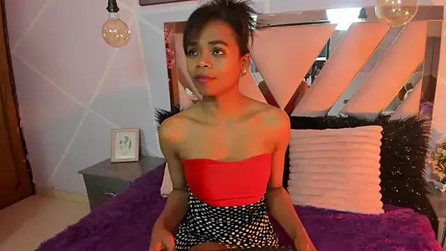 Gletty_noa from StripChat is Freechat