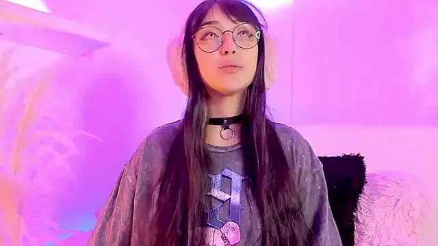 Gloomydoll from StripChat