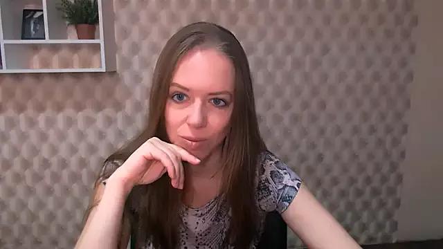 Discover our girls online shows and discover the company of countless livestreamers, with stunning shapes, sex toys and more.