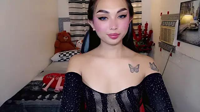 Discover our girls online shows and discover the company of countless livestreamers, with stunning shapes, sex toys and more.