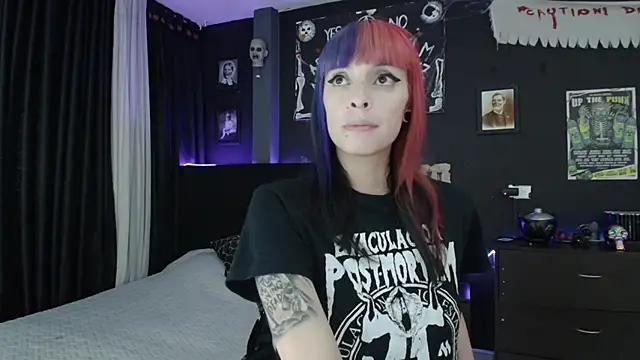 Discover our girls online shows and discover the company of countless livestreamers, with stunning shapes, sex toys and more.