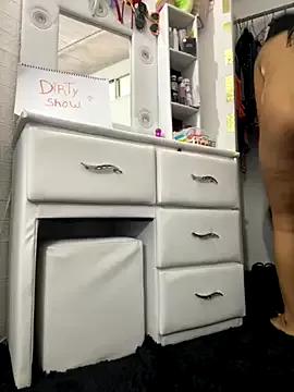 Goddess_Of_The_Unpleasant from StripChat