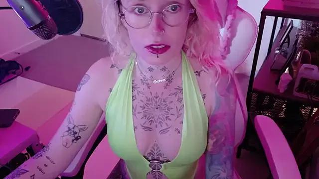 Goddess_saski from StripChat