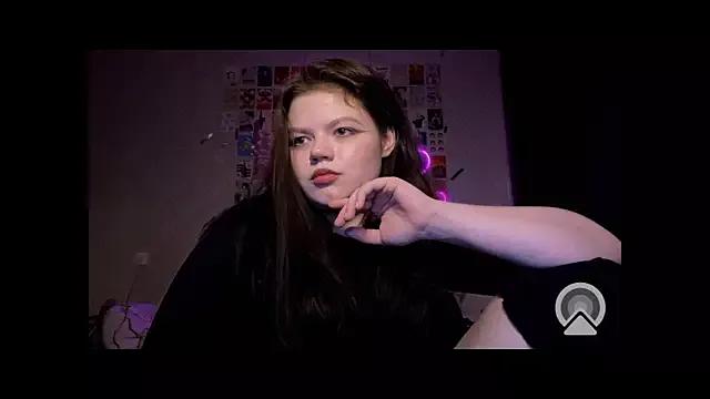 GoddessDarina from StripChat