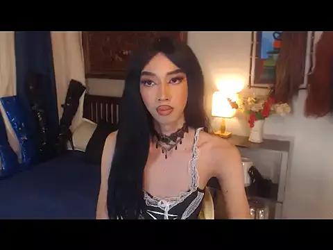 Discover our girls online shows and discover the company of countless livestreamers, with stunning shapes, sex toys and more.