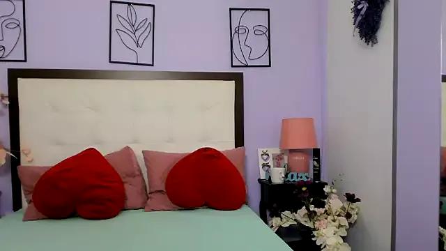 Golden_Kittyy from StripChat is Freechat