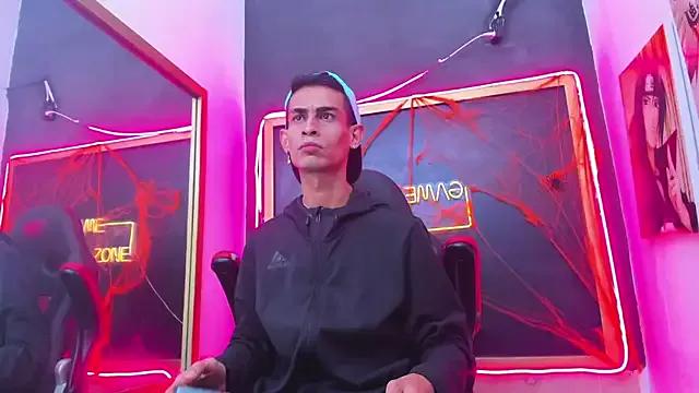 Golldens_Dreamss from StripChat