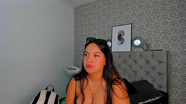 Grace_Hollis from StripChat is Freechat