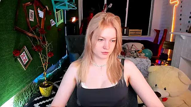 GraceGlamour from StripChat is Freechat