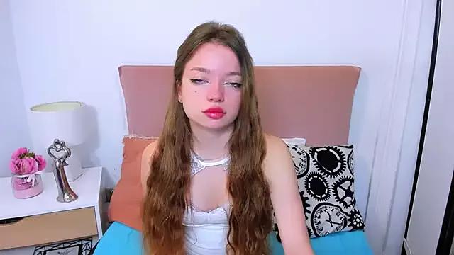 Discover our girls online shows and discover the company of countless livestreamers, with stunning shapes, sex toys and more.