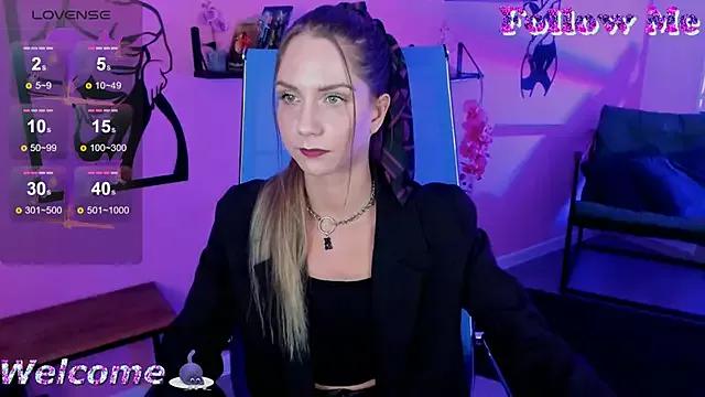 GrayceWild from StripChat is Freechat