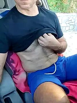 GreekGuyOutdoors from StripChat
