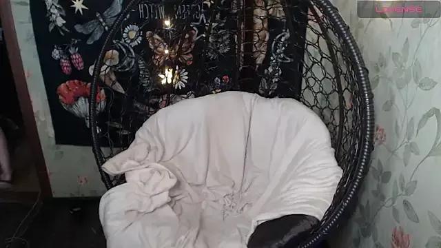 Greenwitch9 from StripChat