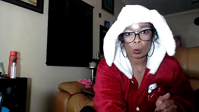 Gucci_Bx from StripChat