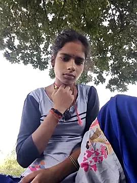 Gulika_Doshi webcams show profile image 