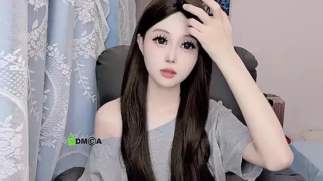 Discover our girls online shows and discover the company of countless livestreamers, with stunning shapes, sex toys and more.