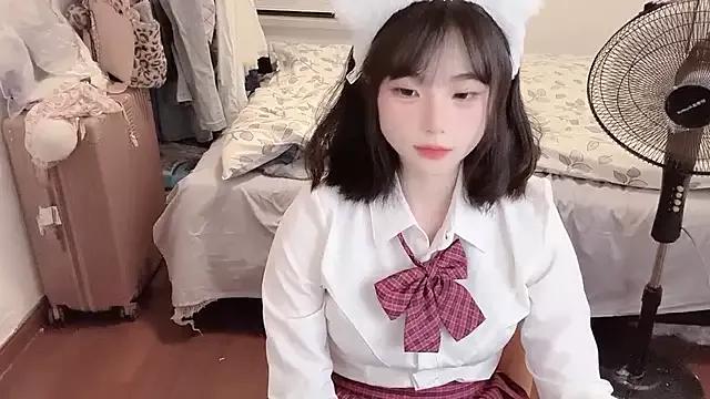 guoguo-77 from StripChat
