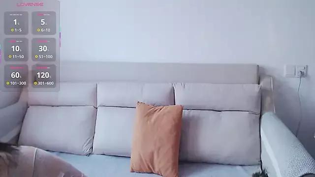 Guoguo-baby webcams show profile image 