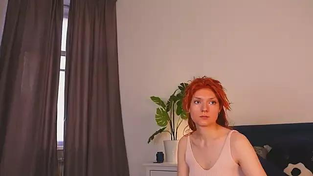 Discover our girls online shows and discover the company of countless livestreamers, with stunning shapes, sex toys and more.