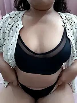 Half_girlfrnd_530 from StripChat is Freechat