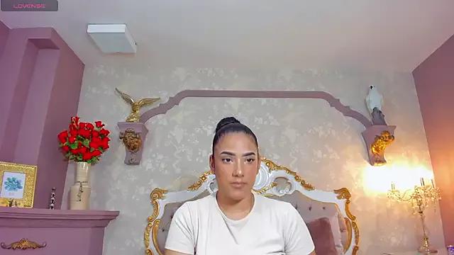 hallemercy from StripChat is Freechat
