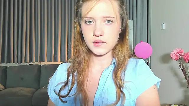 HanahW from StripChat