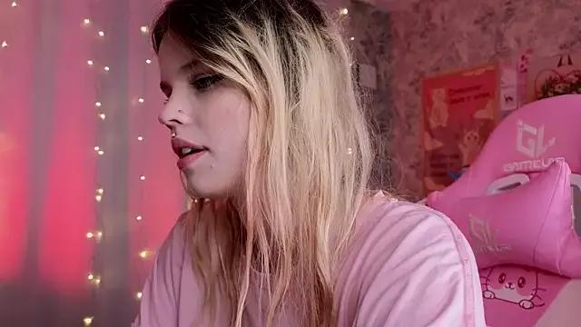 HanaMitsuri from StripChat