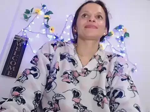 hanamor from StripChat