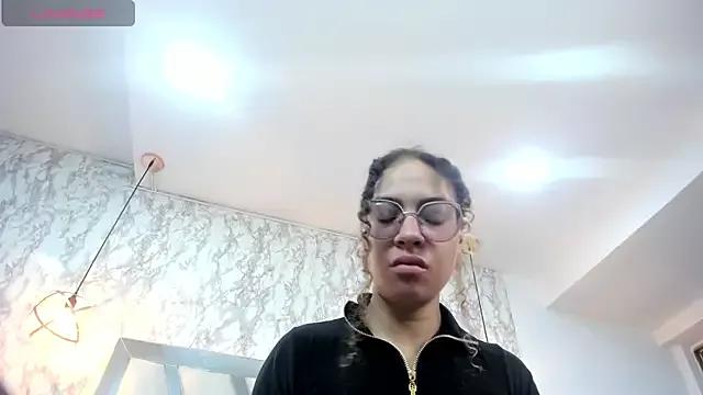 Hanna_Cornee_ from StripChat is Freechat
