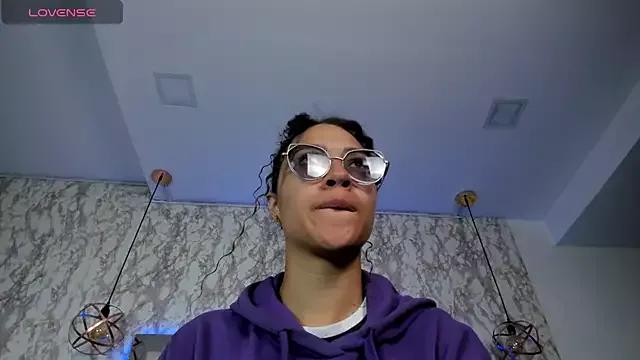 Hanna_Cornee_ from StripChat