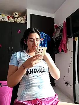 Hanna_Kinsley from StripChat