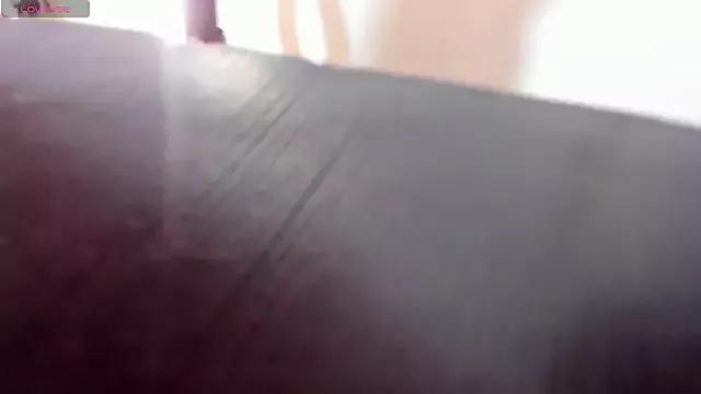 Hannaa32 from StripChat