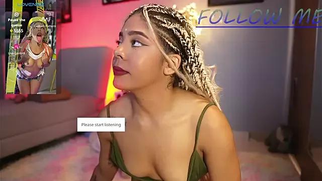 hannachris- from StripChat is Freechat