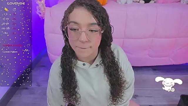 hannacutegod from StripChat