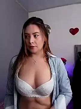 Hannah_Bonnie7 from StripChat is Freechat
